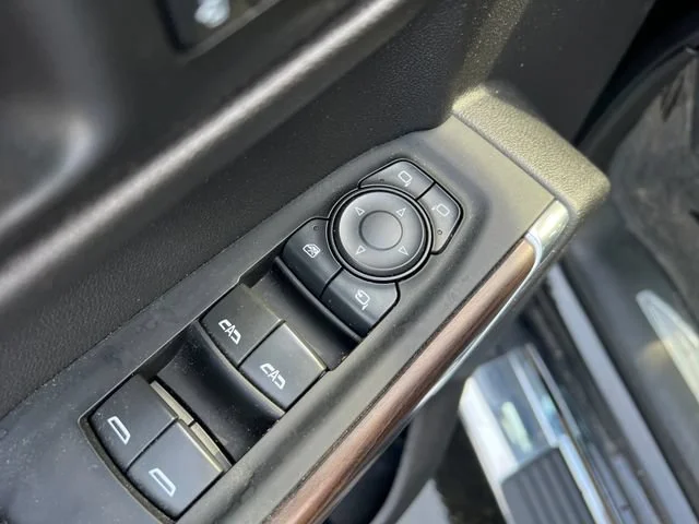 Used 2022 Onyx Black GMC SLT image 14