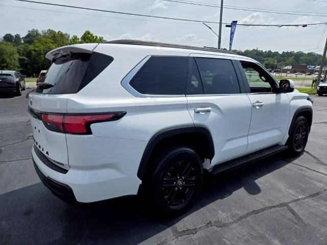 Used 2025 White Toyota SR5 image 8