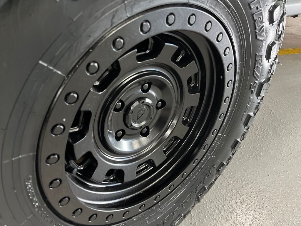 New 2026 Bright White Clearcoat Jeep Rubicon image 15