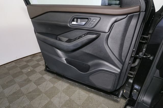Used 2023 Black Nissan SL image 37