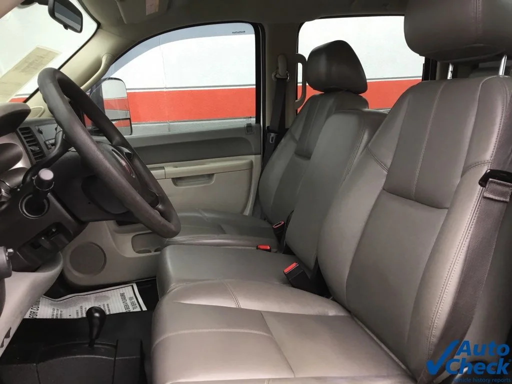 Used 2013 White GMC Work Truck image 40