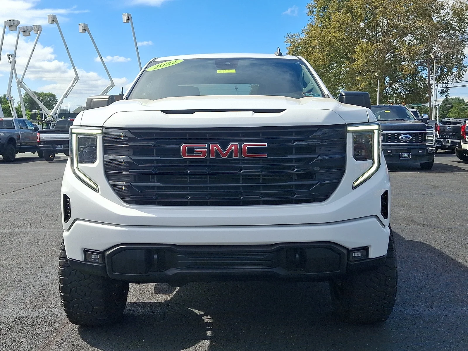Used 2022 Summit White   Gaz GMC Elevation image 3