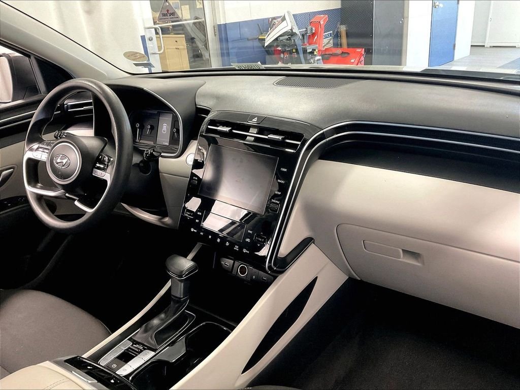 Used 2024 Silver Hyundai SEL image 14