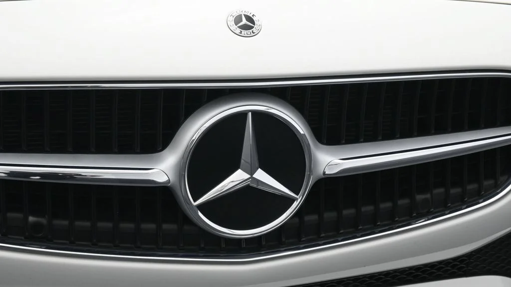 Used 2025 White Mercedes-Benz C 300 image 19