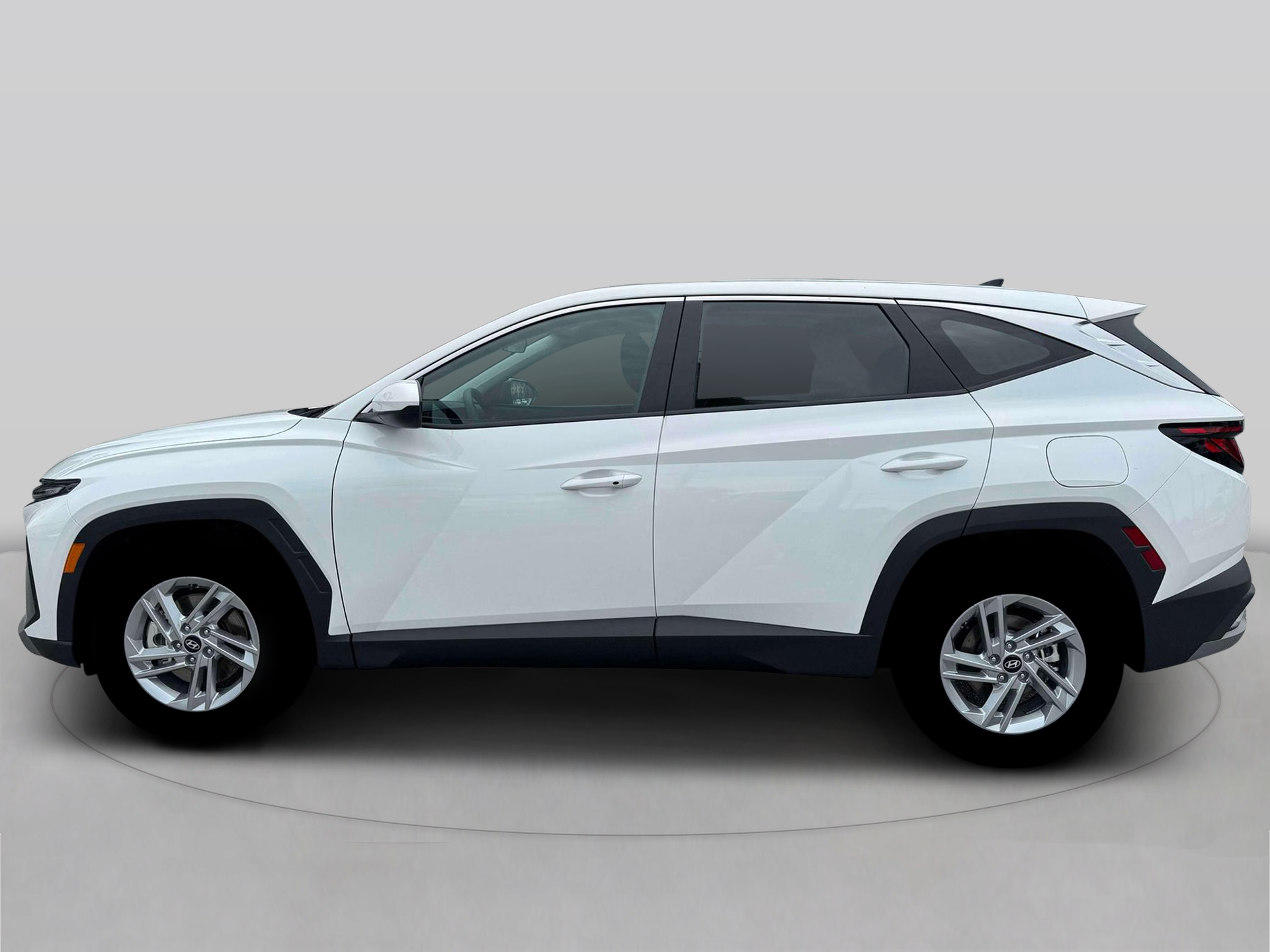 New 2026 White Hyundai SE FWD image 3