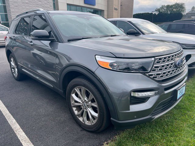 Used 2024 Gray Ford Limited image 3