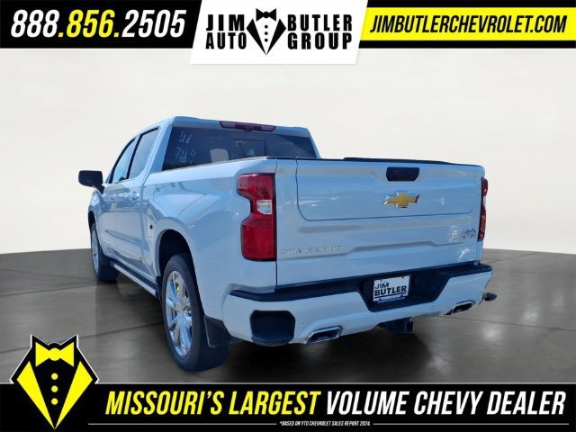 New 2026 Polar White Tricoat Chevrolet High Country image 2