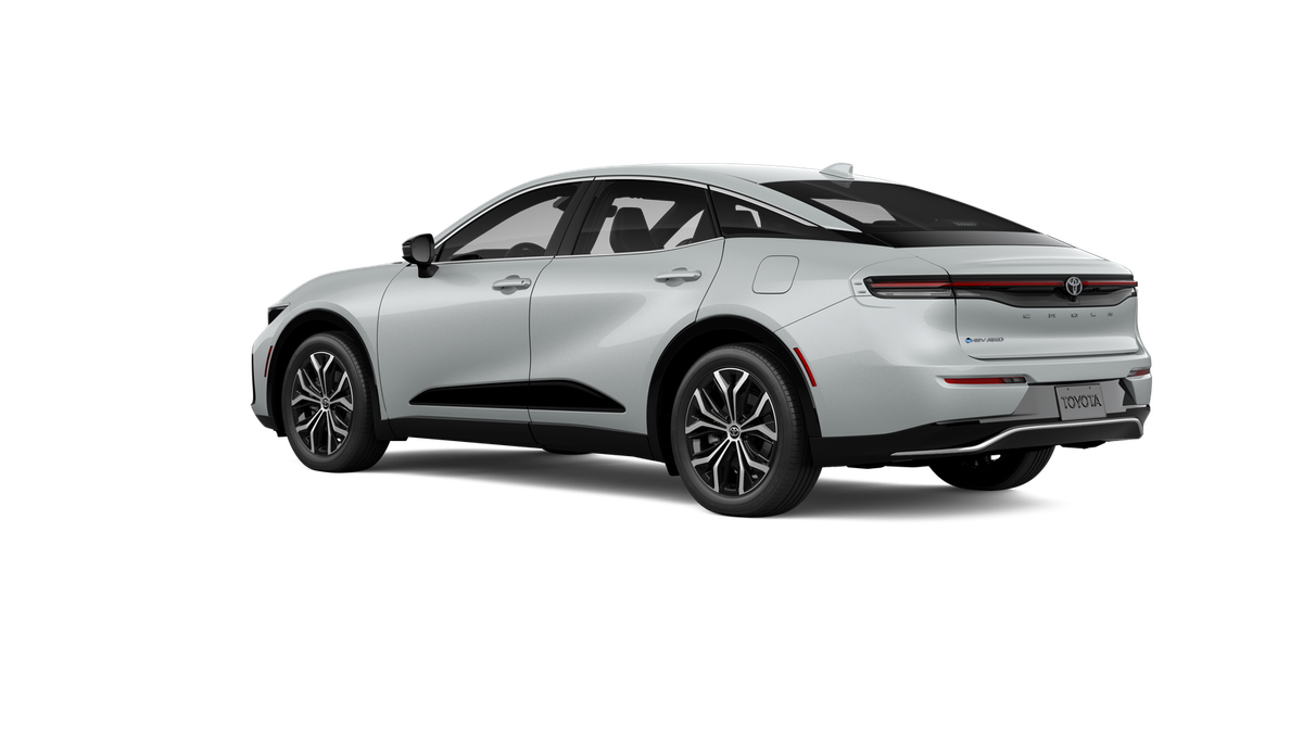 New 2027 Oxygen White Toyota XLE image 22