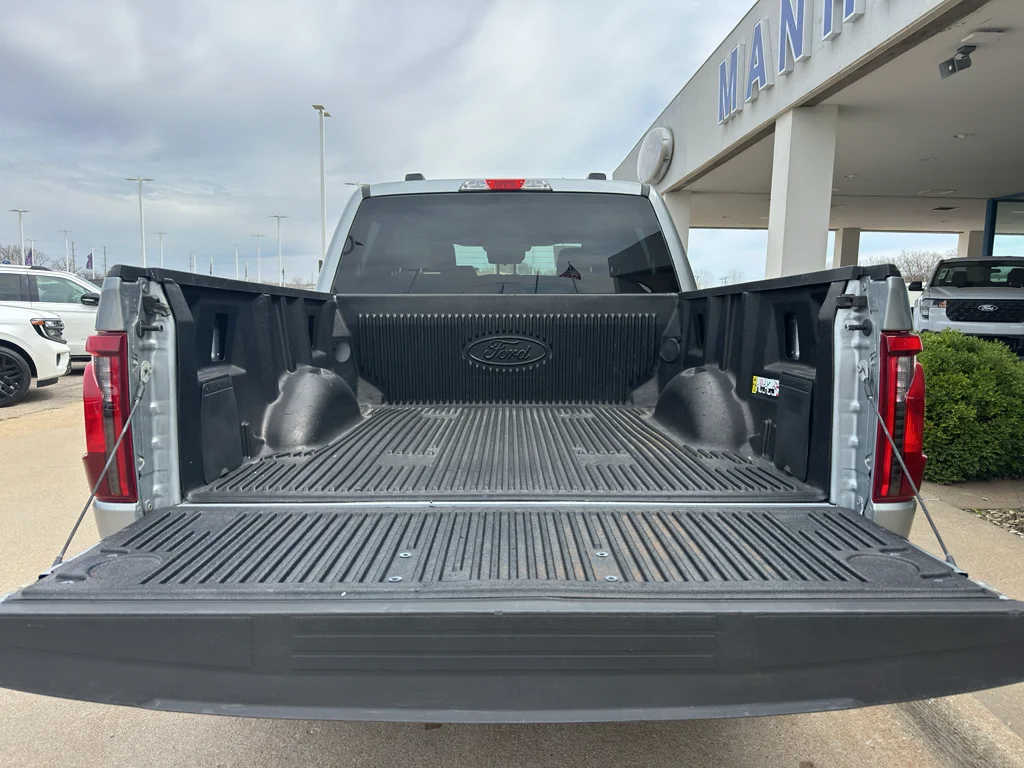 Used 2025 Iconic Silver Metallic Ford XLT image 9
