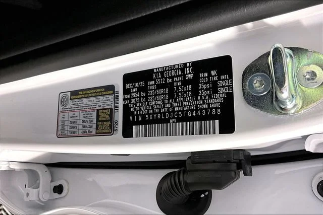 Used 2026 White Kia S image 9