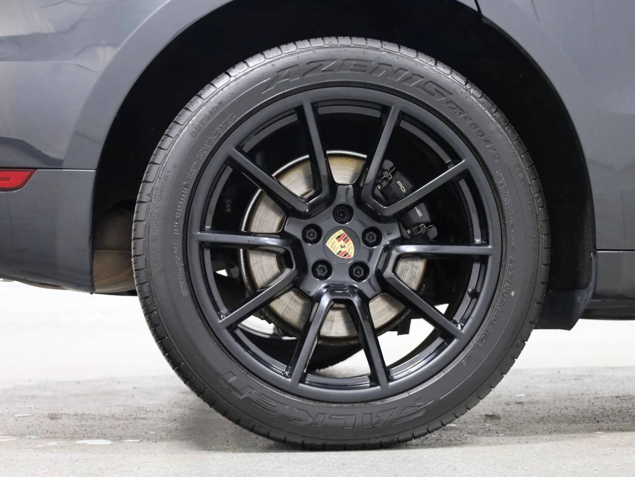 Used 2020 Vulcano Gray Metallic Porsche Macan image 38