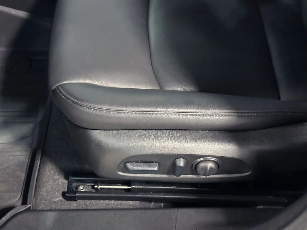 Used 2024 Blue Chevrolet LT image 21