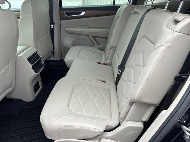 New 2026 Deep Black Volkswagen 2.0T SE image 5