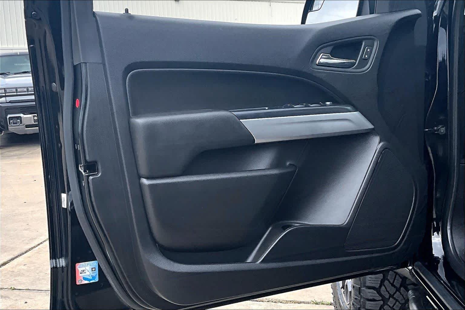 Used 2019 Black Chevrolet 4WD ZR2 image 30