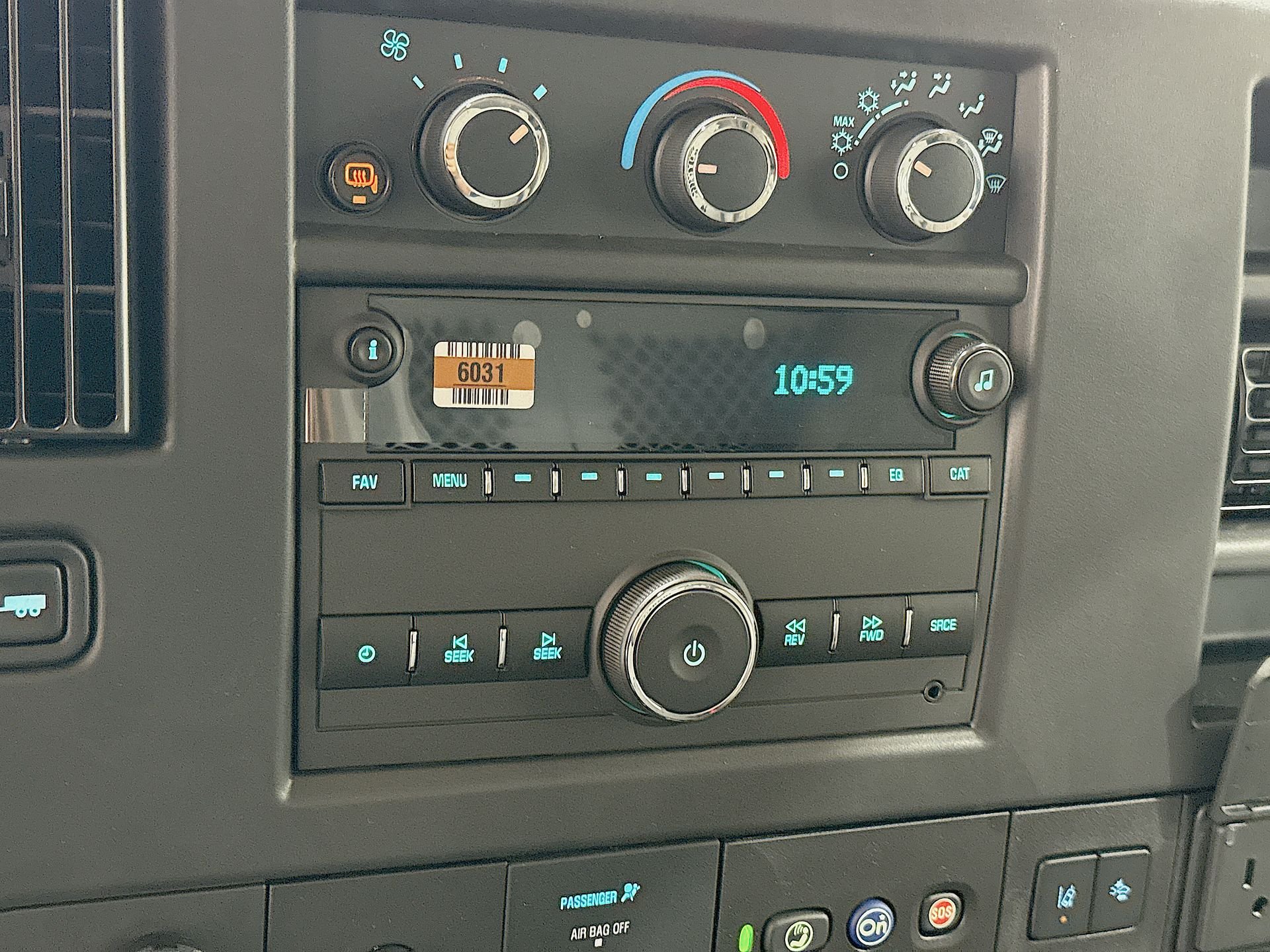 2025 GMC Savana Cargo Work Van - Photo 13
