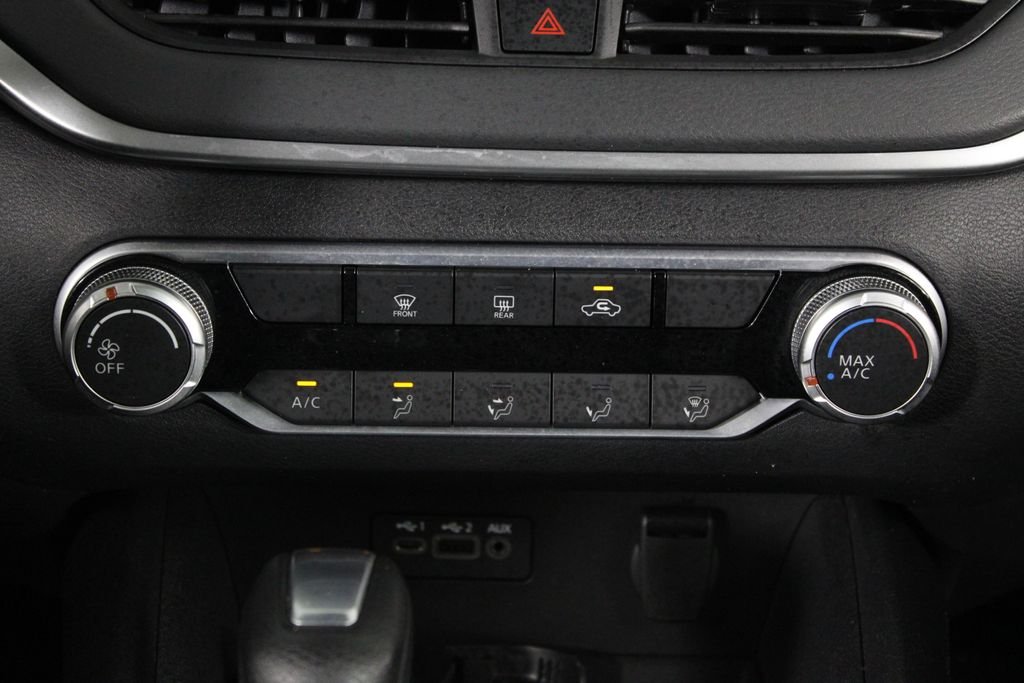Used 2022 Blue Nissan 2.5 SV image 21