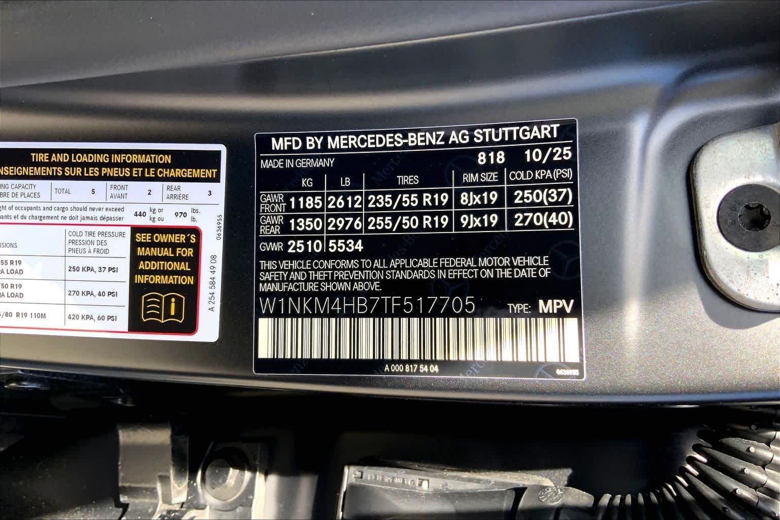 New 2026 MANUFAKTUR exclusive graphite grey magno Mercedes-Benz GLC 300 image 13