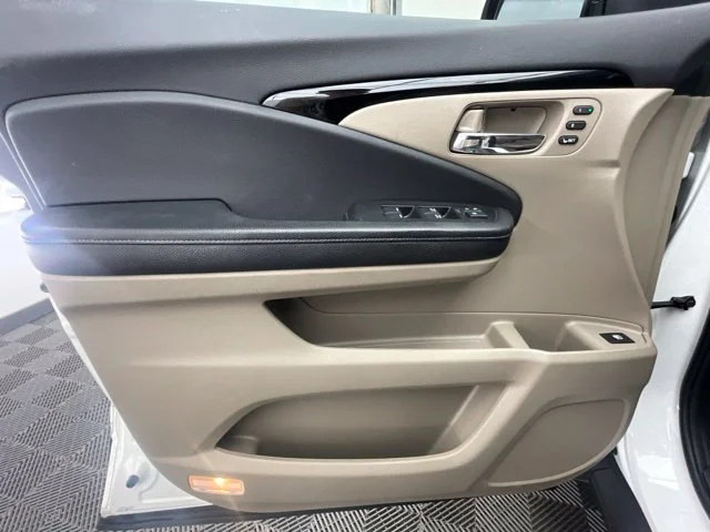 Used 2020  Honda RTL-E image 11