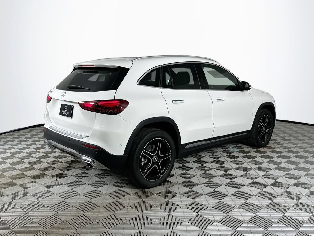 New 2026 Polar White Mercedes-Benz GLA 250 image 38