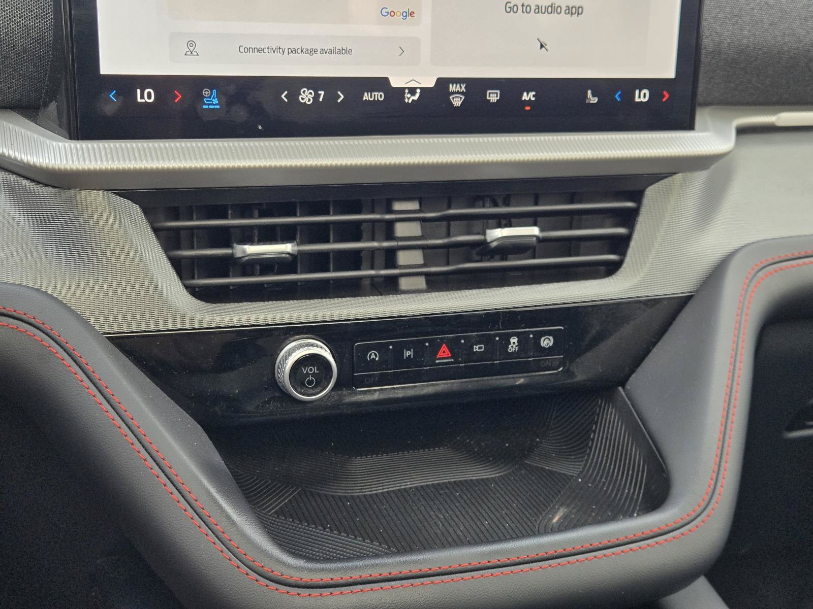 2026 Ford Explorer ST - Photo 32