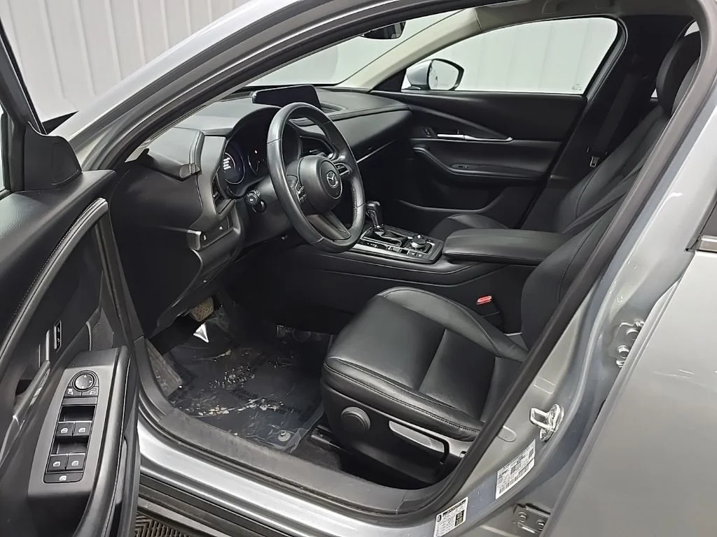 Used 2021 Silver Mazda Select image 31