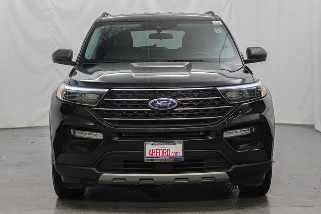 Certified Used 2023 Agate Black Metallic Ford XLT image 3