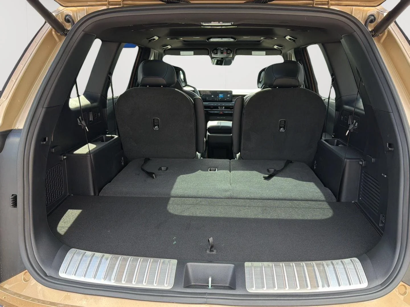 New 2027 Terrain Brown Kia X-Pro SX image 7