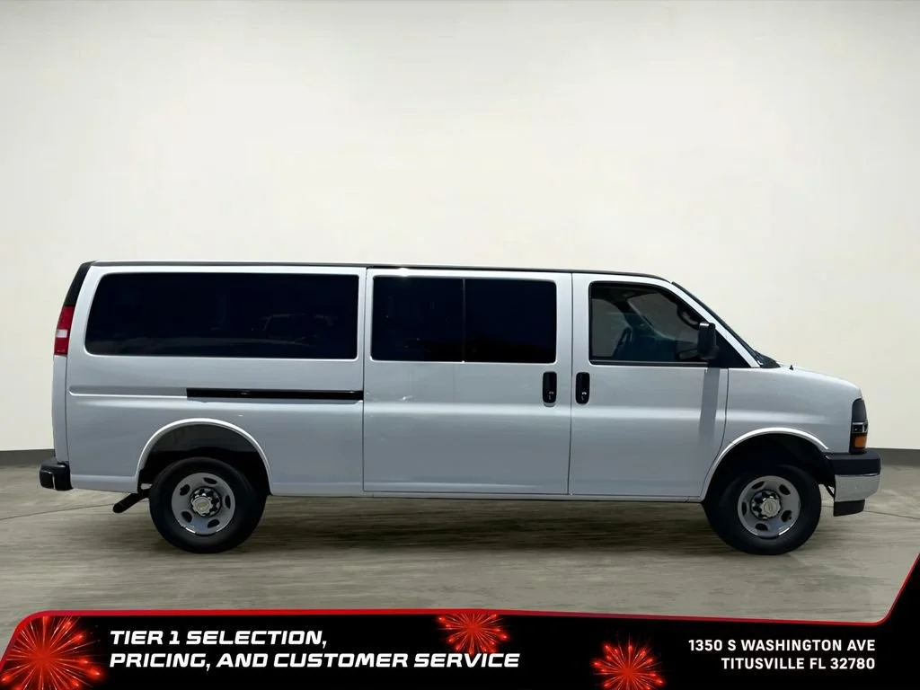 Used 2025 Summit White Chevrolet 1LT image 12