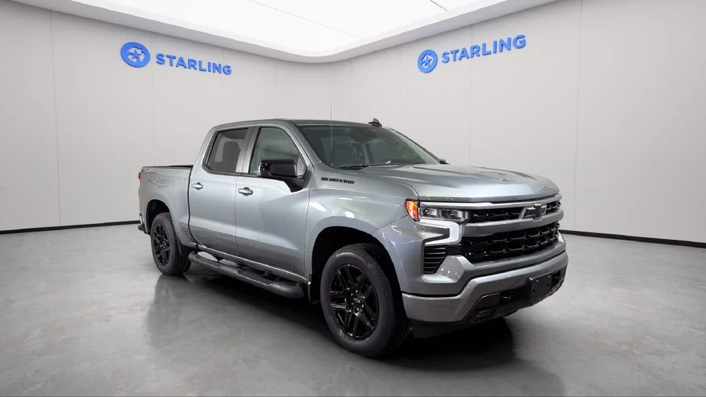 Used 2023 STERLING GRAY METALLIC Chevrolet RST image 14