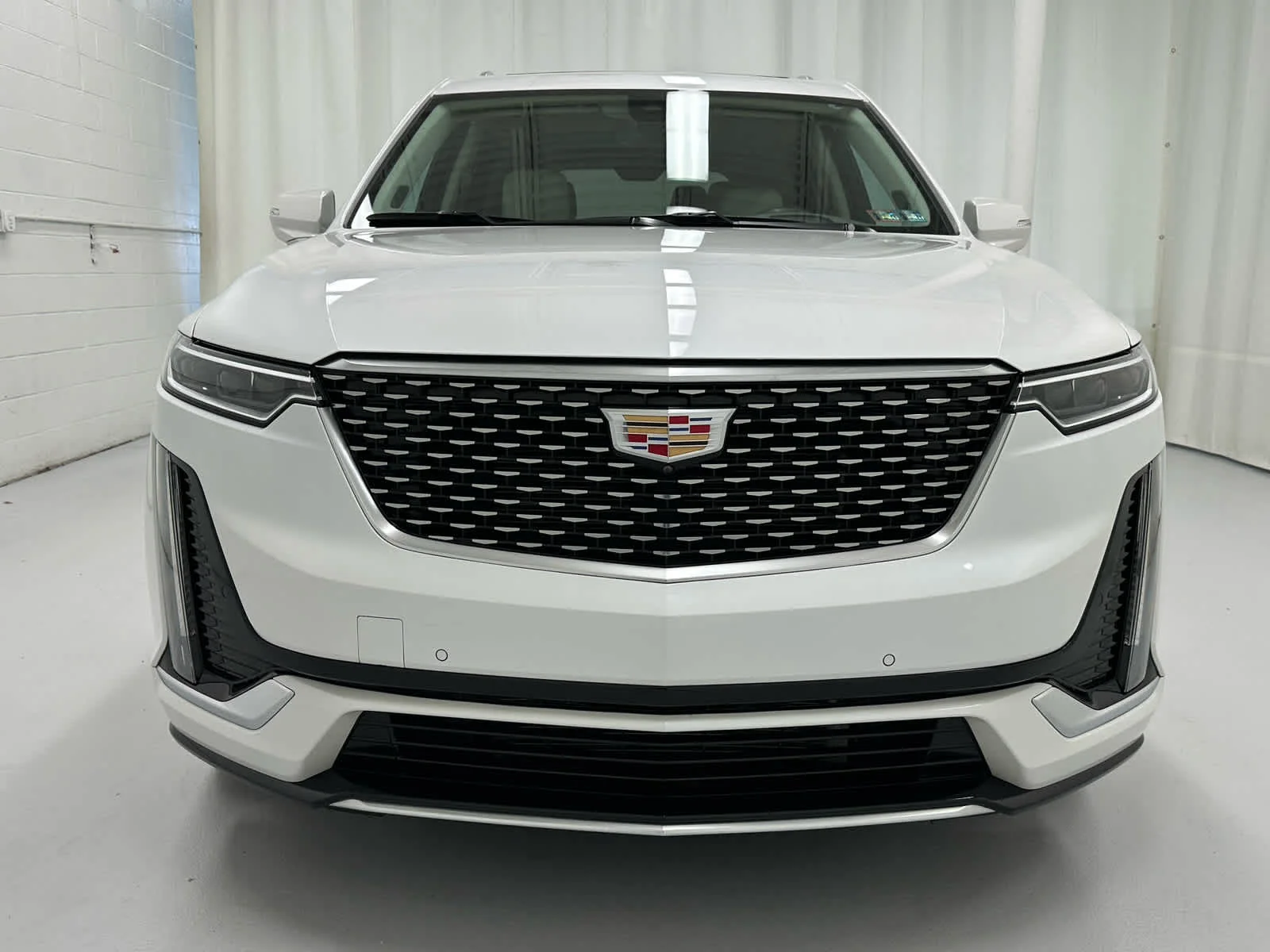 Used 2023 Crystal White Tricoat Cadillac AWD Premium Luxury image 5