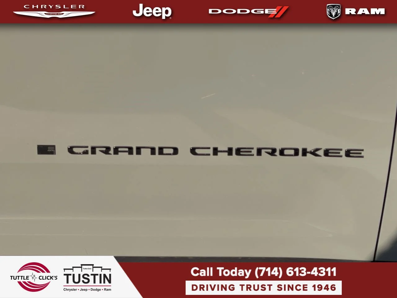 New 2027 Sting-Gray Clear-Coat Paint Jeep Limited image 14