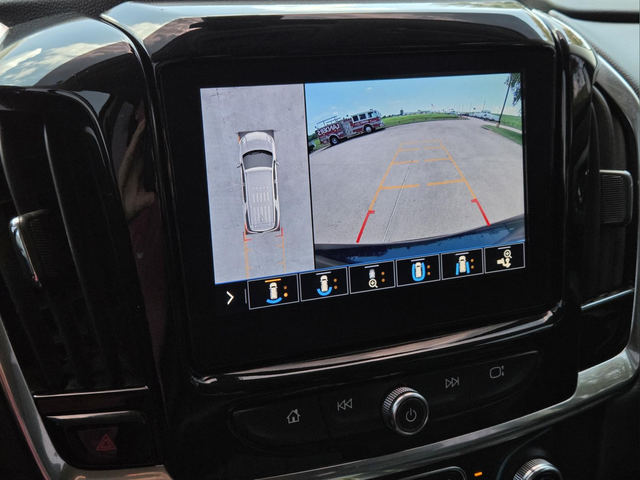 Used 2021 Gray Chevrolet RS image 16