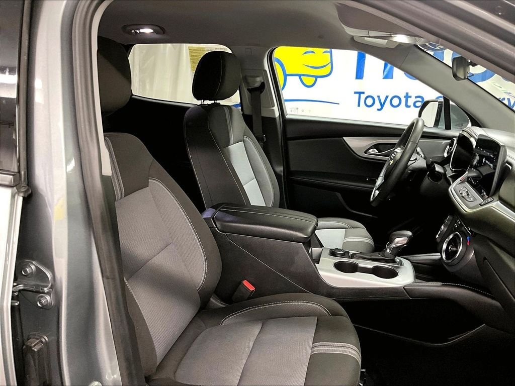 Used 2025 Gray Chevrolet LT image 11