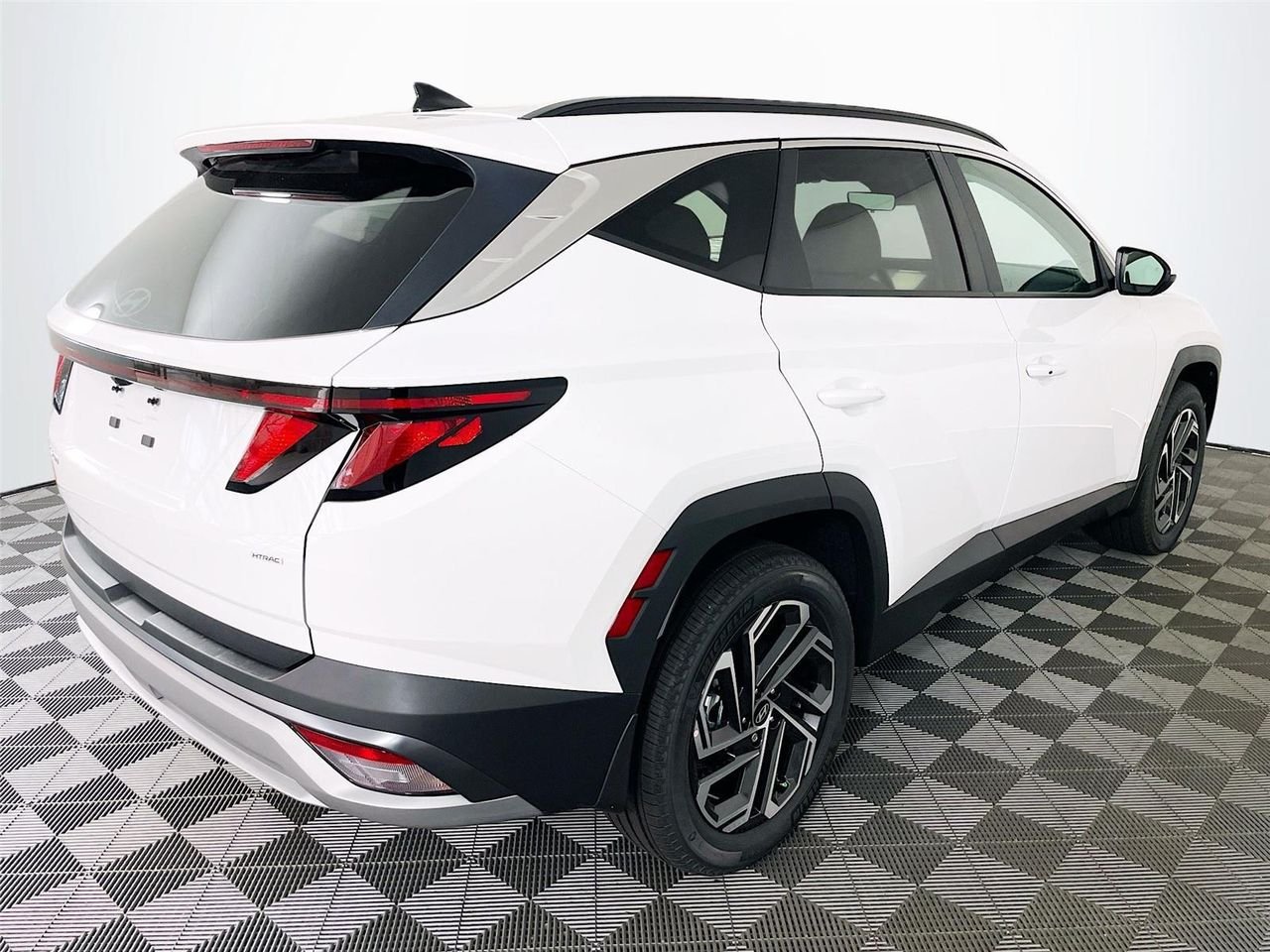 New 2026 Serenity White Pearl Hyundai SEL Plus AWD image 8