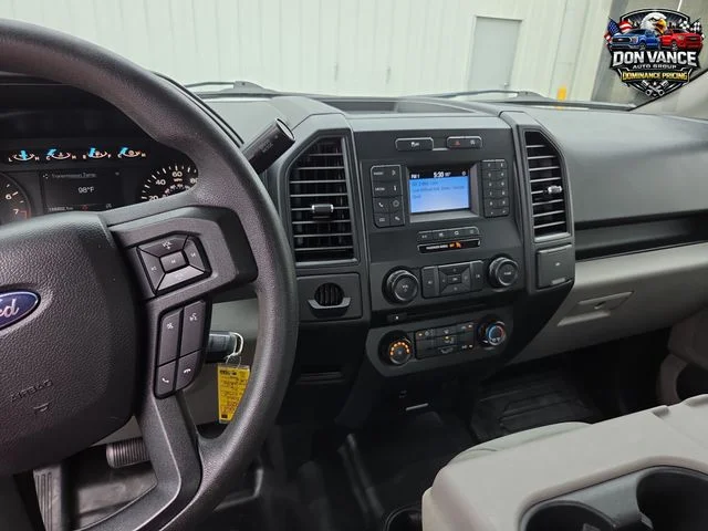 Used 2018 White Ford XL image 18