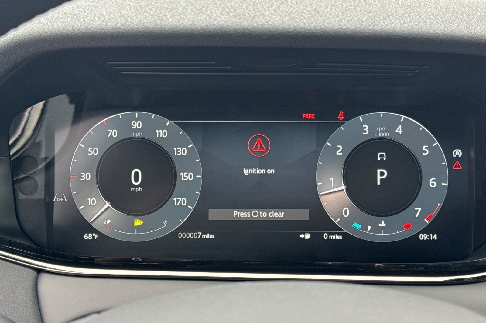 New 2026 Fuji White Land Rover S image 29