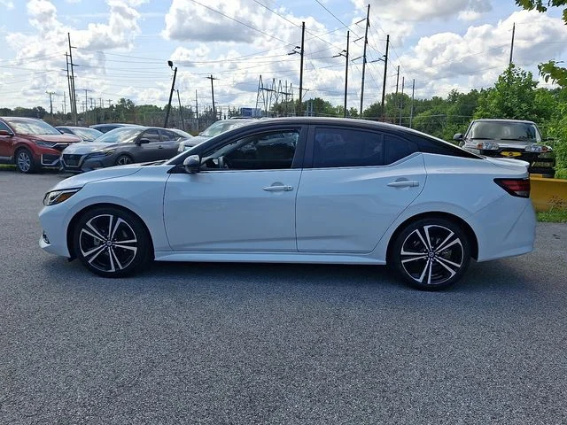 Used 2022 White Nissan SR image 4