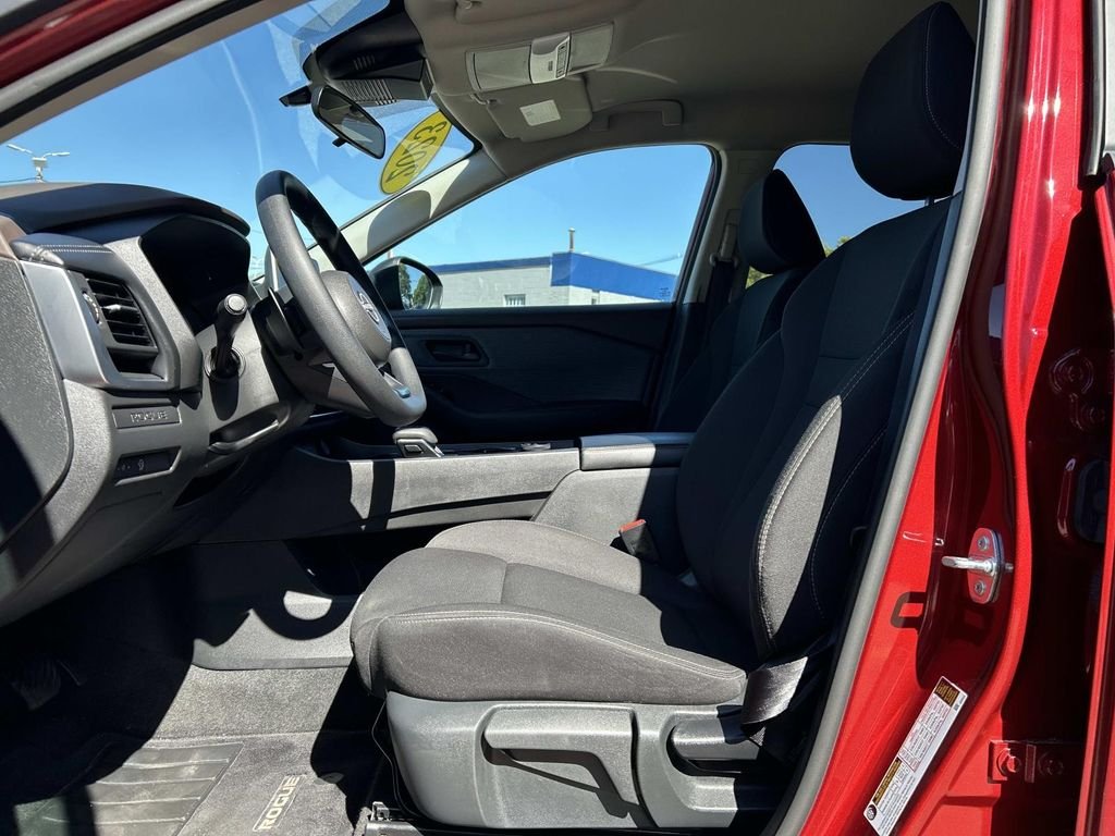 Used 2023 Red Nissan S image 15