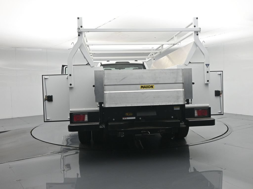 New 2026 Oxford White Ford XL image 37