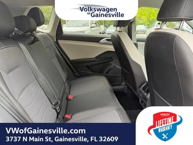 Certified Used 2025 Pyrite Silver Metallic Volkswagen SE image 8