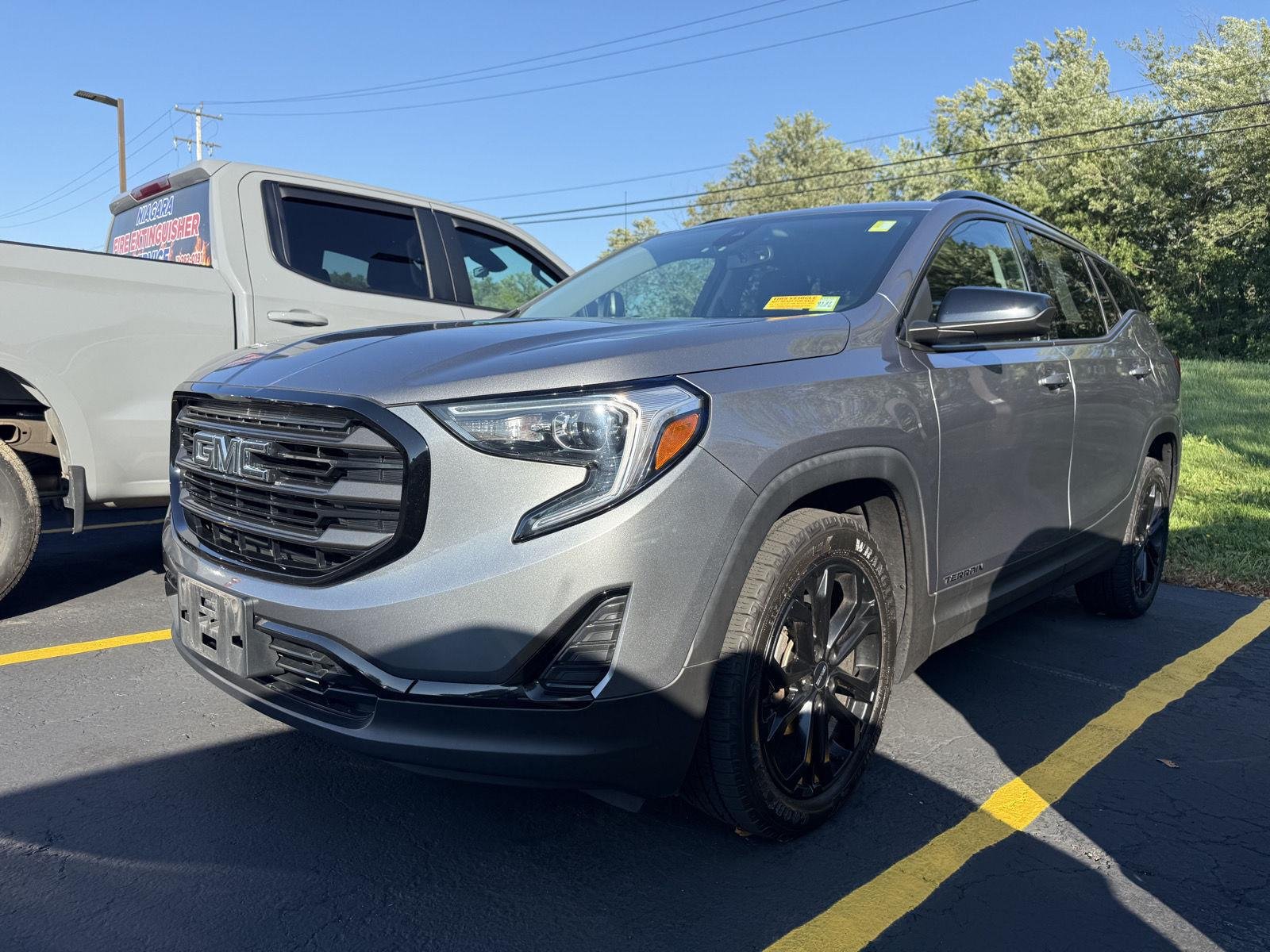 Used 2021 Satin Steel Metallic GMC SLE image 3