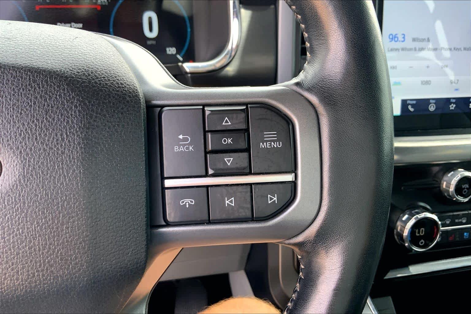 Used 2021 Smoked Quartz Metallic Tinted Clearcoat Ford LARIAT image 25
