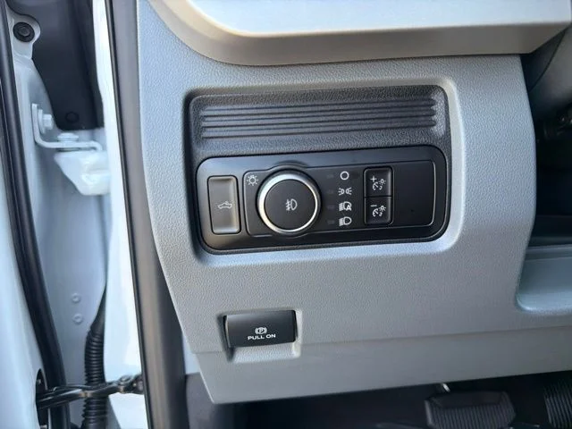New 2027 Oxford White Ford F-350® XL image 29