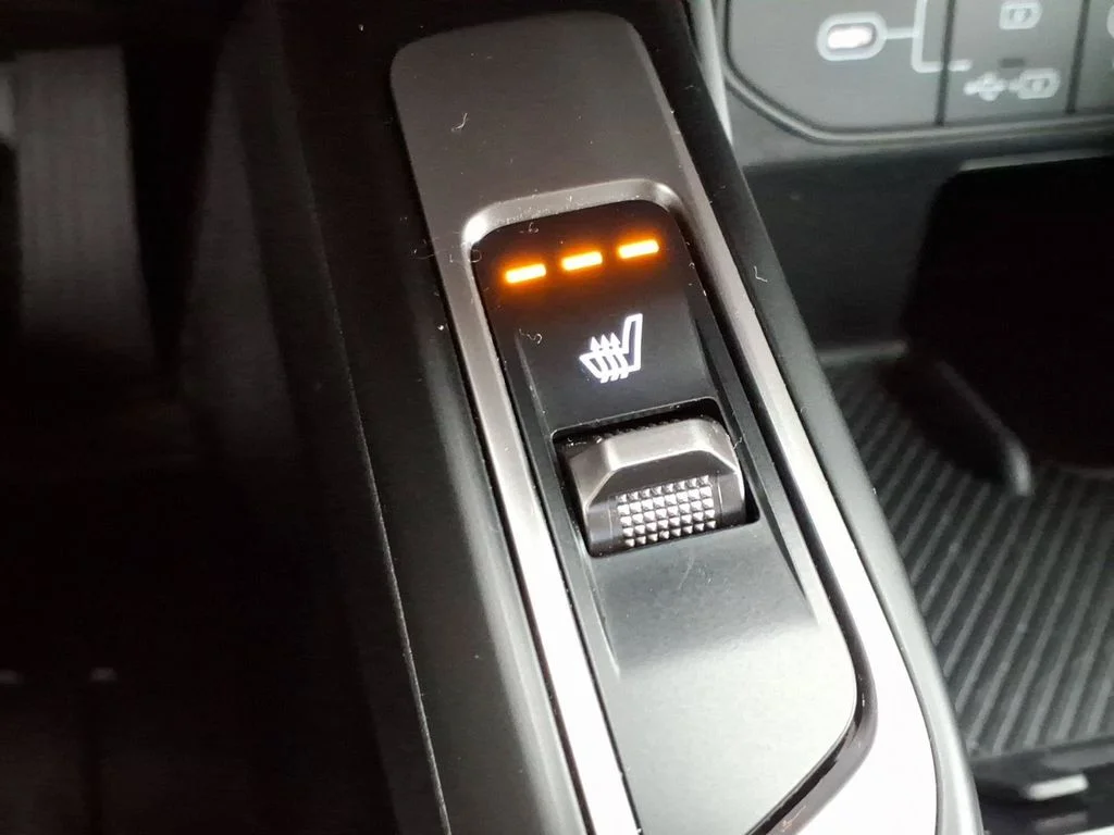 Used 2025 Brown Kia X-Line EX image 37