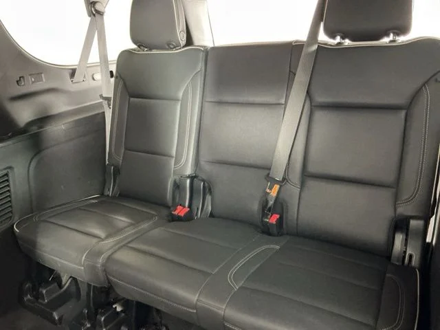 Used 2023  GMC SLT image 26