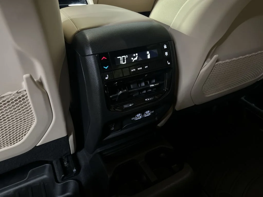 Used 2025 White Jeep Limited image 22