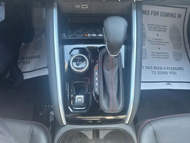 New 2026 Summit White Chevrolet Z71 image 34