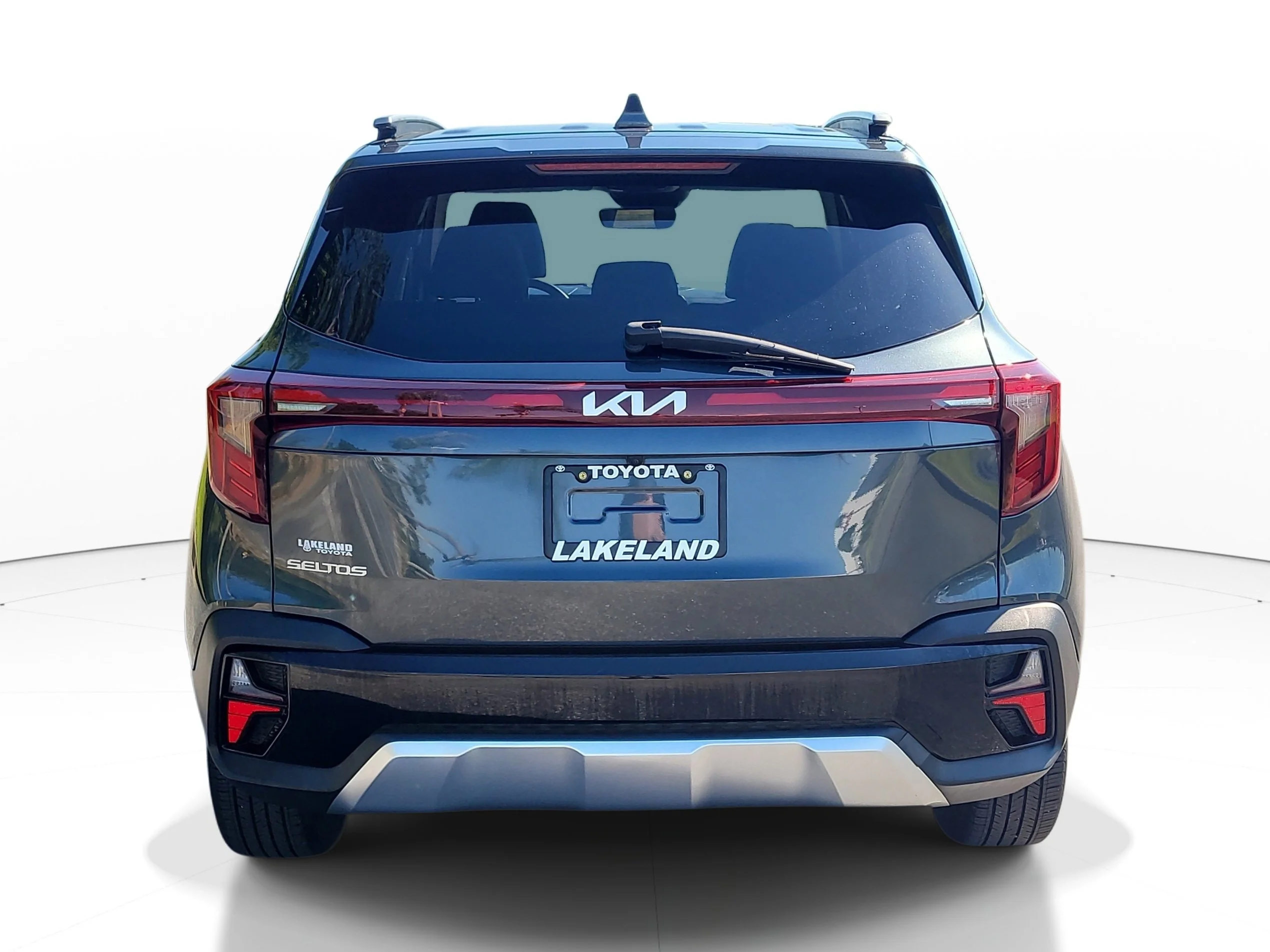 Used 2025 Gravity Gray Kia S image 5