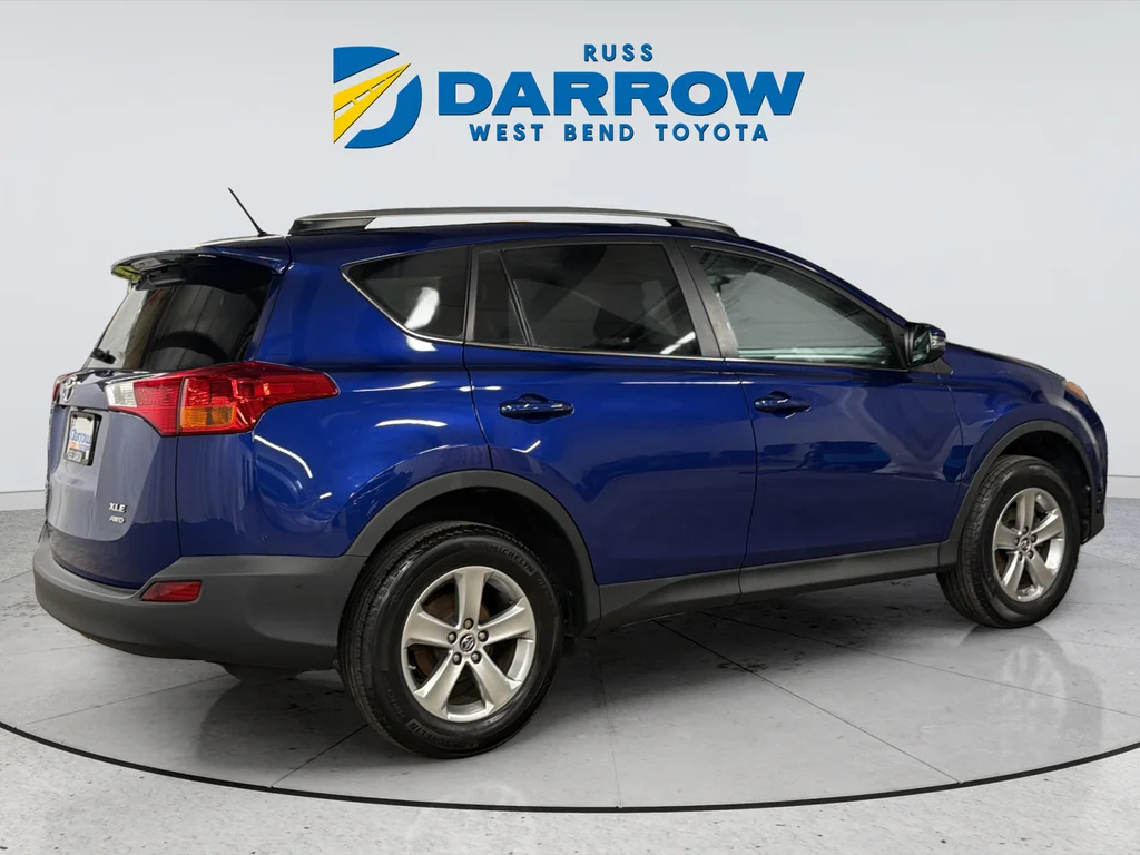 Used 2015 Blue Toyota XLE image 5