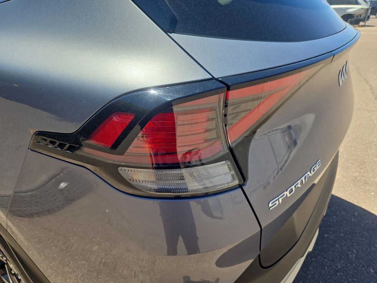 Used 2025 Everlasting Silver Kia LX image 19